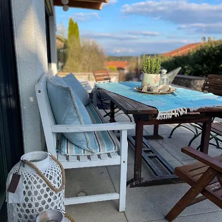 1 Privat-schlafzimmer, Eigenes Bad Im Architektenhaus 2 Min A8 Ruhig, Terrasse - Modern
