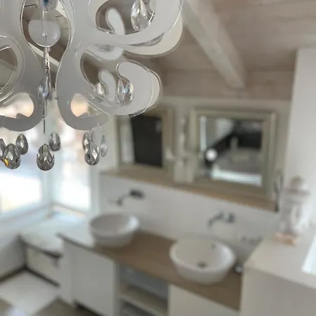 1 Privat-schlafzimmer, Eigenes Bad Im Architektenhaus 2 Min A8 Ruhig, Terrasse - Modern Apartamento